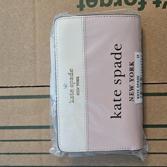 Kate Spade Medium Rose Smoke Wallet - Picture 4 of 7